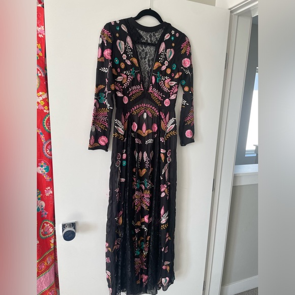Black Frock and Frill maxi dress size 4P 🔥 - Picture 1 of 4
